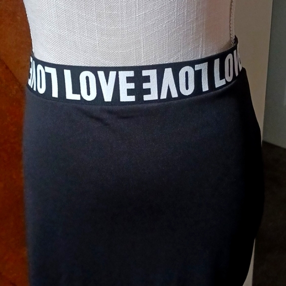 New Olivia Rose Black Skirt - Picture 4 of 11